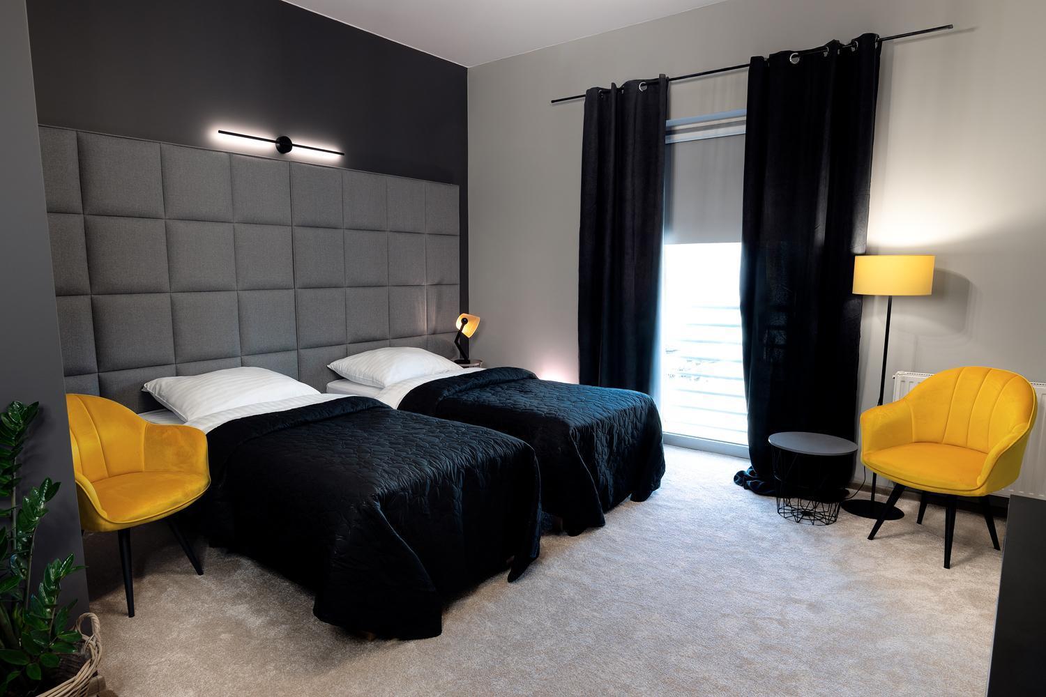 Hotel Absolwent Gostyń Exteriér fotografie