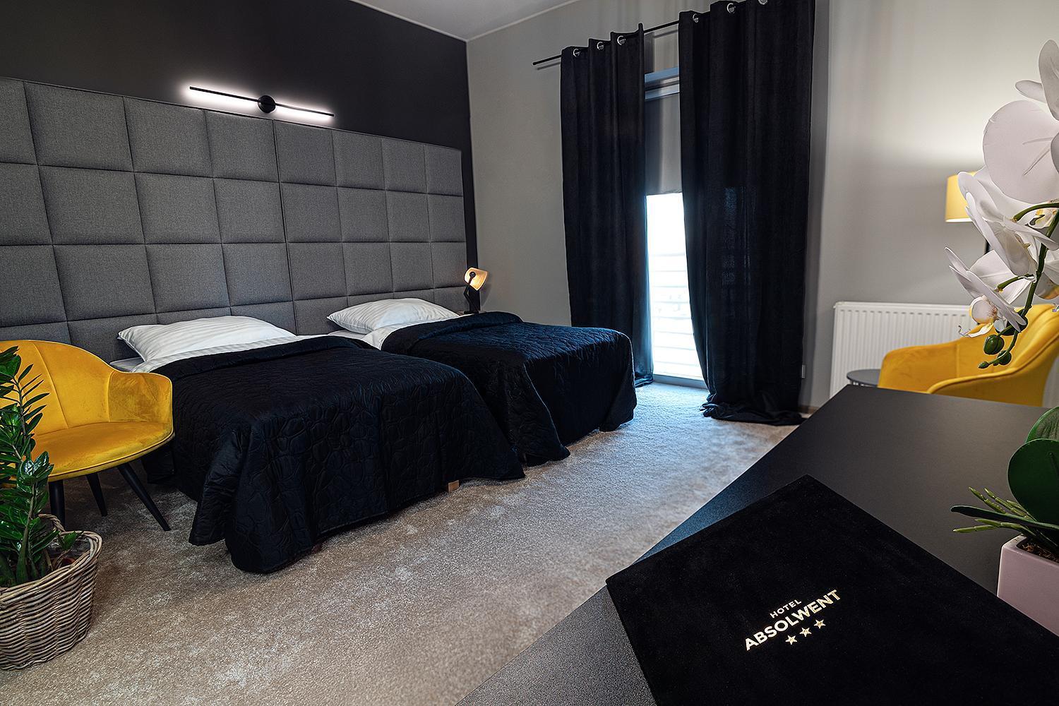 Hotel Absolwent Gostyń Exteriér fotografie