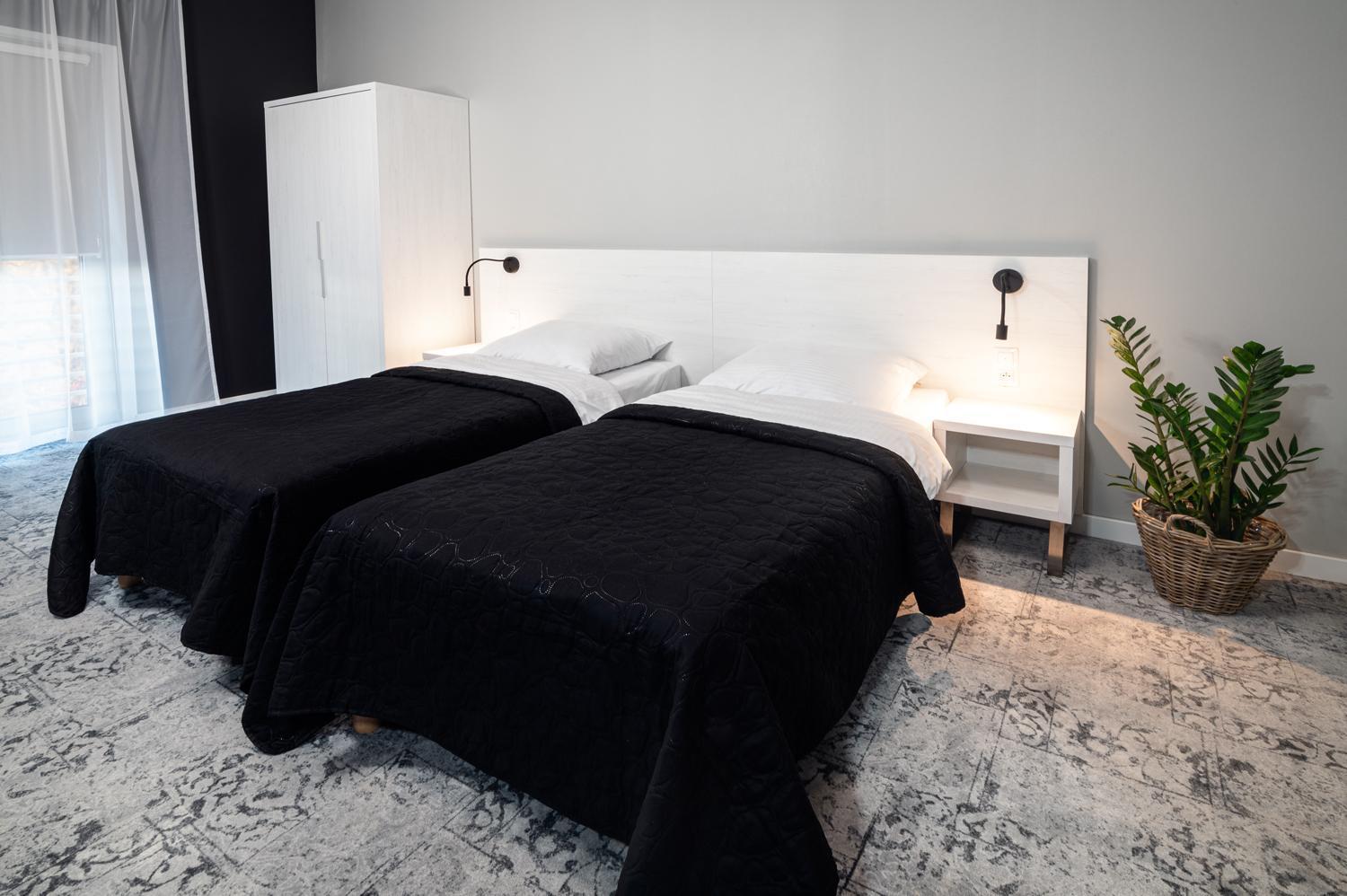 Hotel Absolwent Gostyń Exteriér fotografie