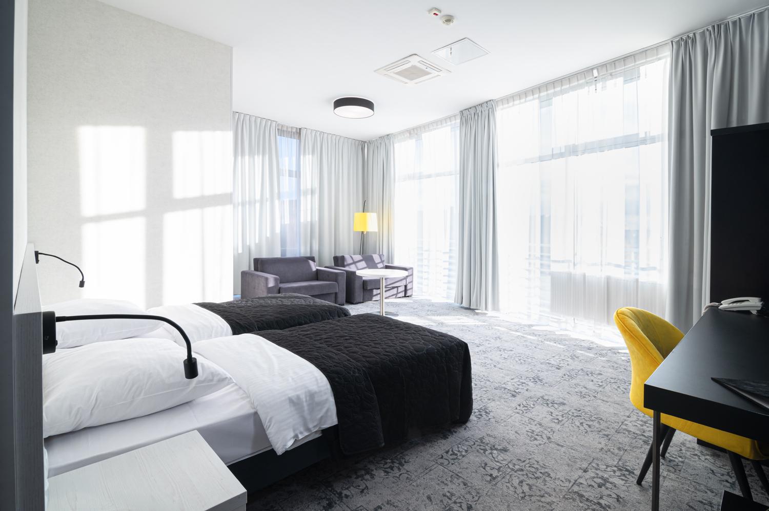 Hotel Absolwent Gostyń Exteriér fotografie