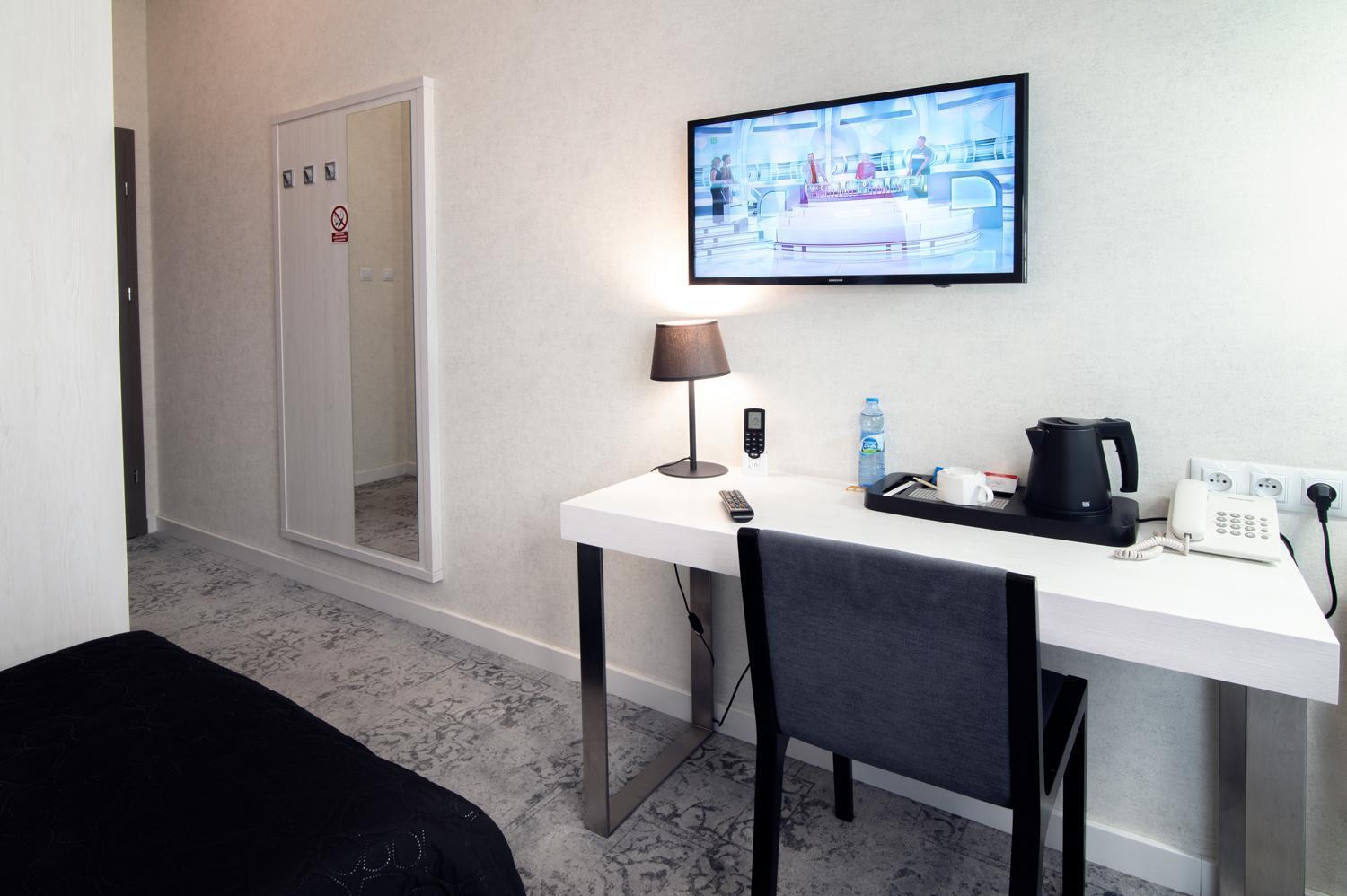 Hotel Absolwent Gostyń Exteriér fotografie