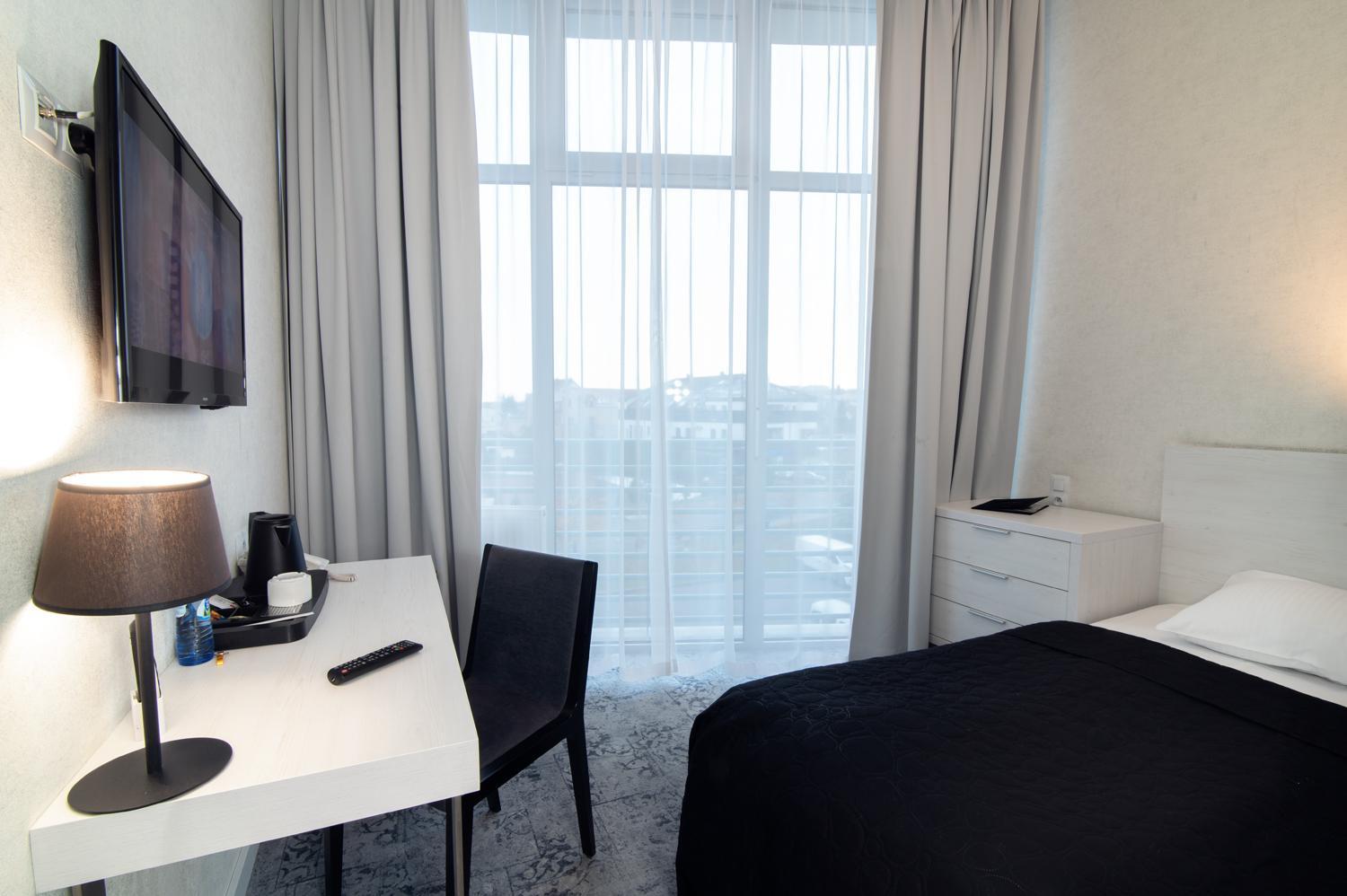 Hotel Absolwent Gostyń Exteriér fotografie