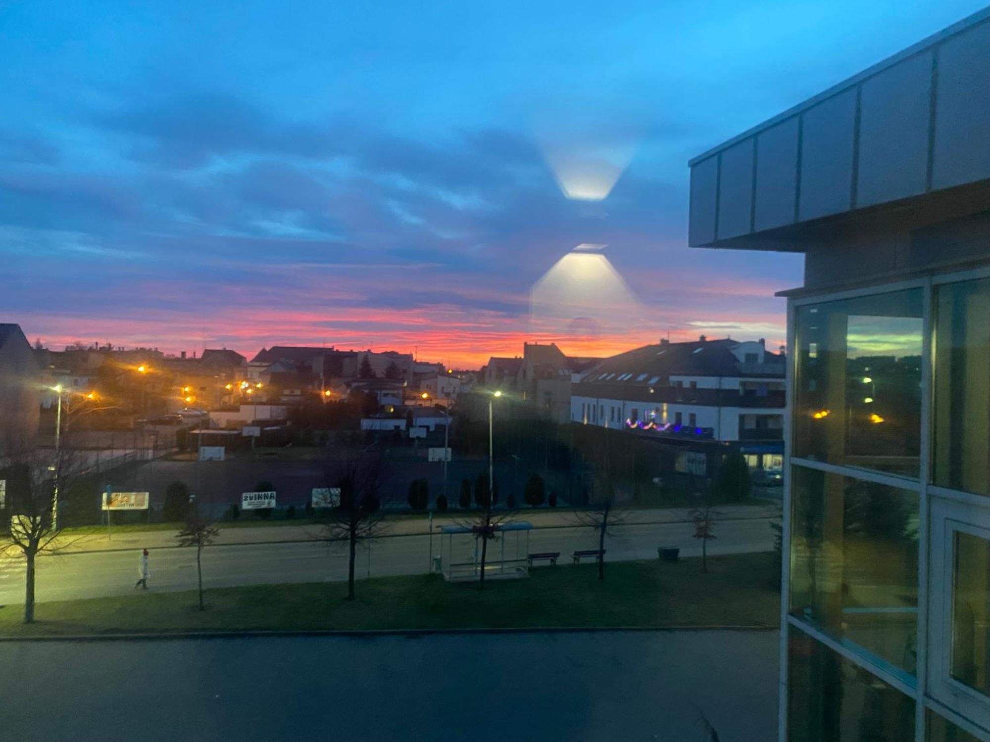Hotel Absolwent Gostyń Exteriér fotografie